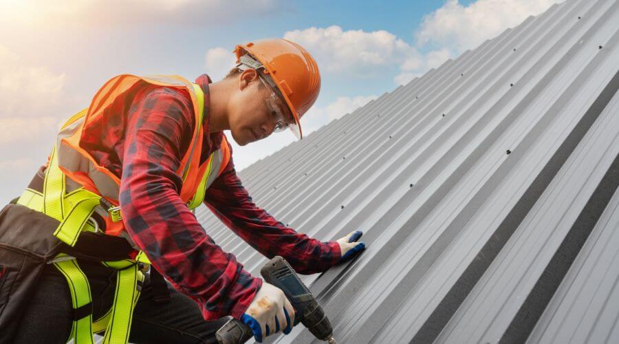 Expert Emergency Roof Repairs services in New Edinburg, AR